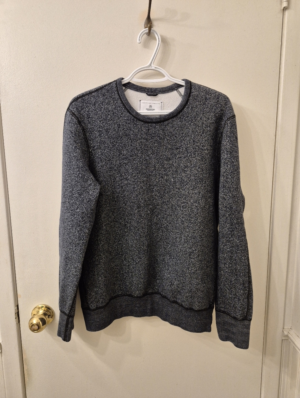 REIGNING CHAMP TIGER FLEECE CREW NECK SWEATSHIRT MEDIUM IN NAVY AND WHITE
